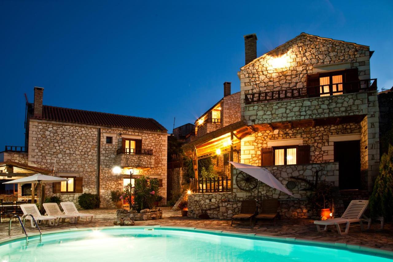 Tsivaras Villas Exterior photo